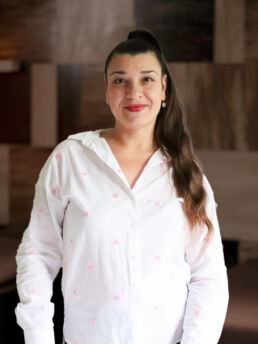 Portrait von Liliana mit Massageliege - mobile Massage in 8500 Frauenfeld